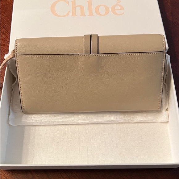 Chloé Beige Leather Wallet EUC the leather on this wallet is like butter! - Picture 14 of 16